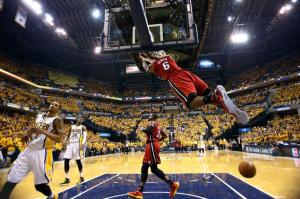 lebron dunking on pacers